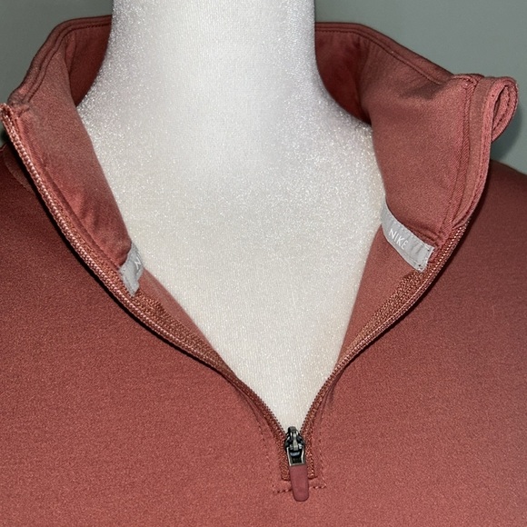 Nike Therma-Fit Pullover Size Medium Rare Find! - Picture 5 of 10